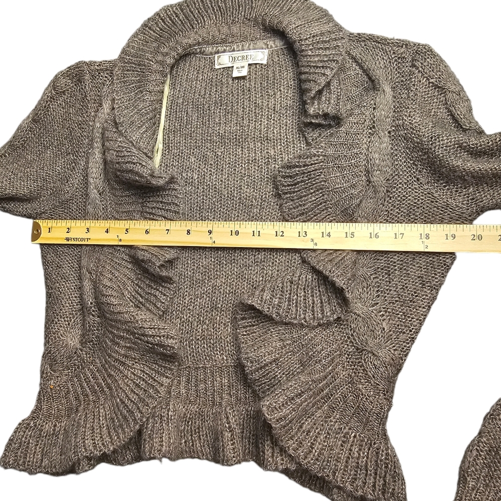 Decree Ruffle Cardigan - Picture 7 of 10